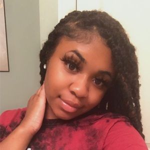 Meet your Posher, Destiny